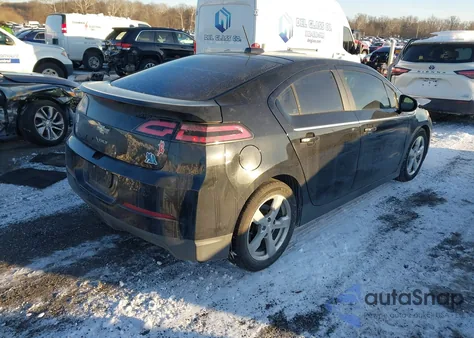 2015 Chevrolet Volt из США, поврежденный, VIN 1G1RD6E49FU142352